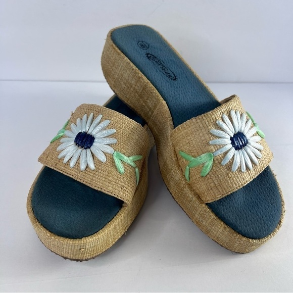 Vintage Straw Flower Slides, Embroidered Daisies, Y2K platform Sandals 8.5 - Picture 3 of 9